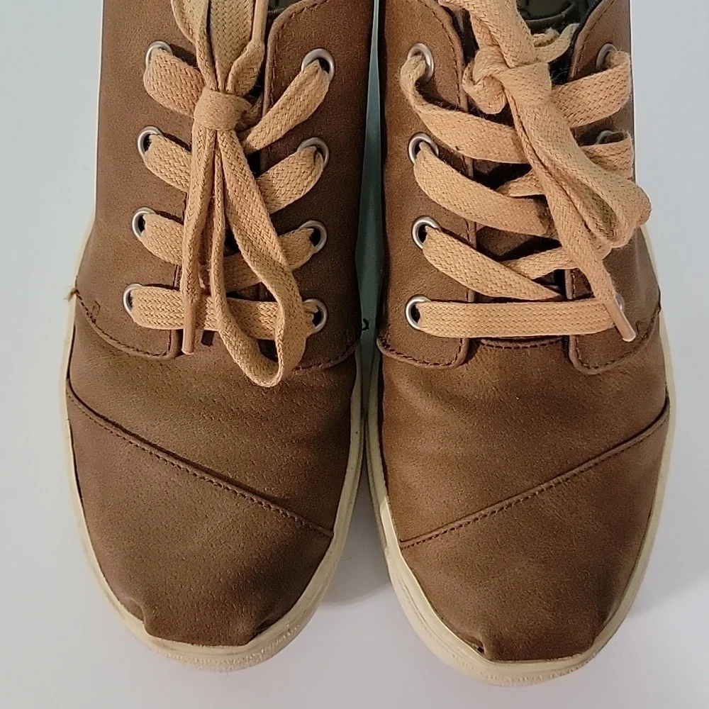 Boys Toms‎ Botas Sneakers, Brown, Size 4, Pre-owned